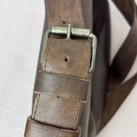 Hide & Drink, Everyday Crossbody Bag Handmade Leather - Picture 9 of 9